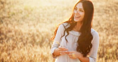 15 Secrets Of Irresistible People (And How To Be Irresistible)