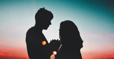 Manifest TRUE Love: 7 Signs You Are In Love With The Wrong Person